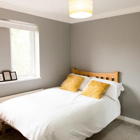 Hébergement de vacances Pass The Keys Townhouse Overlooking The River Clyde, Sleeps 10 Glasgow