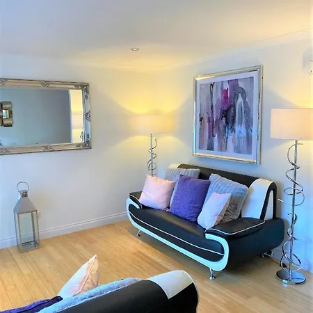 Sec Minerva Westend Two Bedroomed * 글라스고
