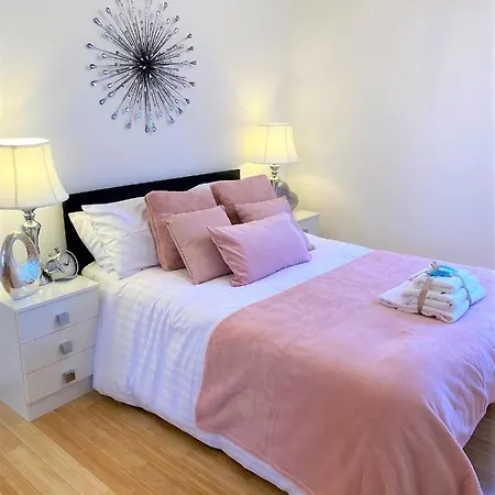 아파트 Sec Minerva Westend Two Bedroomed *