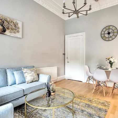 Pass The Keys Stylish 2 Bed In Heart Of West End Glasgow