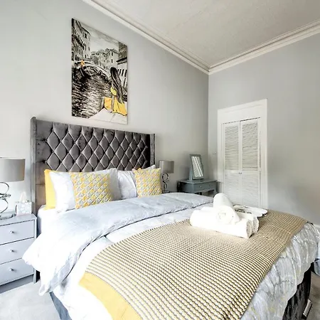 Pass The Keys Stylish 2 Bed In Heart Of West End * Glasgow