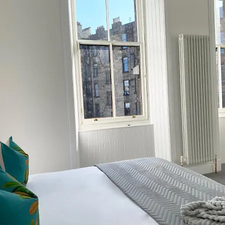 Hyndland View *