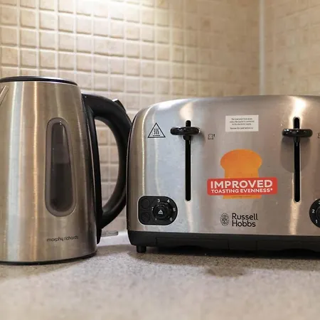 דירה Modern 2 Bed Broompark/central Apt. With Parking *