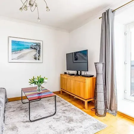 Fresh, Modern West End Beside Hydro Glasgow