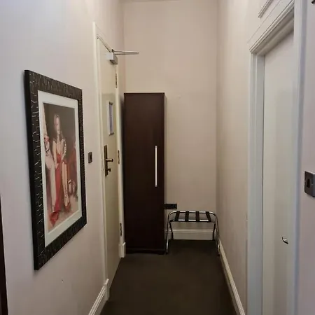 Hotel Number 10 Glasgow