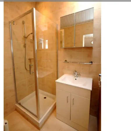 Cheerful One Bedroom With Parking Space. 度假居