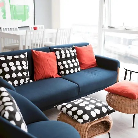 Pass The Keys Lovely New 1-bedroom Harbour River View