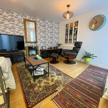 Kelvingrove 2 Bedroom - Private Parking Glasgow