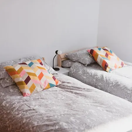 Lovely 2-bed Flat Harbour Free Parking - Pass The Keys * Глазго