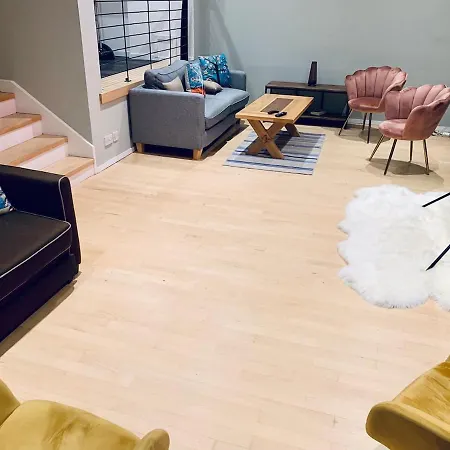 Centre G1 Penthouse With Riverviews - Duplex - 4 Bedrooms, 3 Bathrooms, Kitchen, 1 Living Room, 1 Dining Room, 2 Terraces, Parking, Floor, 2050 Sq Ft, Merchant 格拉斯哥