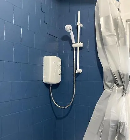 Chic Flat With Balcony Close To Merchant Glasgow