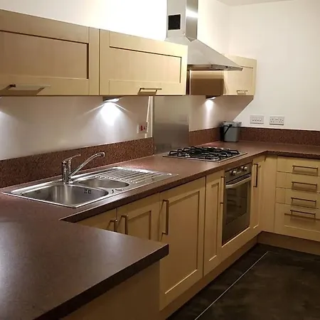 Appartamento Lovely 2-bedroom Flat With Free Parking *