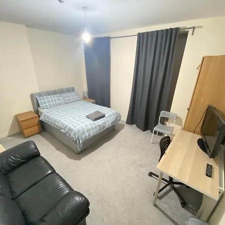 招待所 Midlockhouse