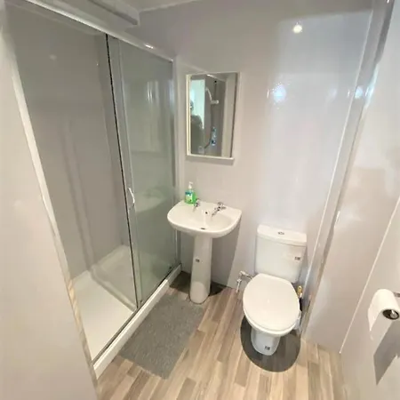 Midlockhouse 3* Glasgow