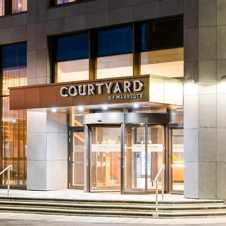 Courtyard By Marriott Sec 4*