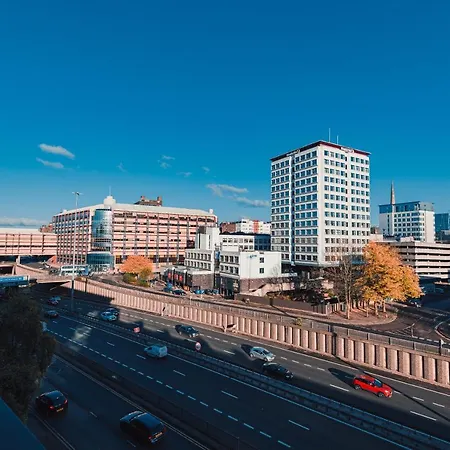 The Skyline - *private Balcony* *views* Glasgow