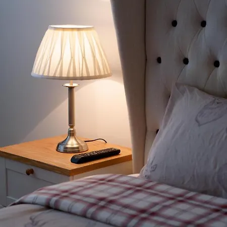 Centre With Free Secure Underground Parking Daire Glasgow