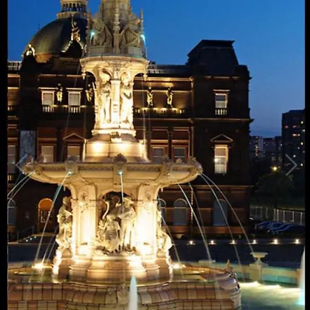 Modern House Close To Глазго