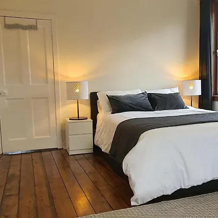 Large 3 Bed West End Free Parking & Electric Vehicle Point Lejlighed Glasgow