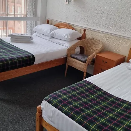 Hotel The Hampton Court