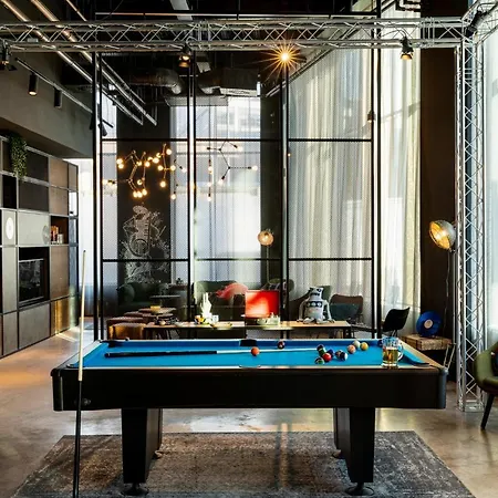 Moxy Sec Hotel