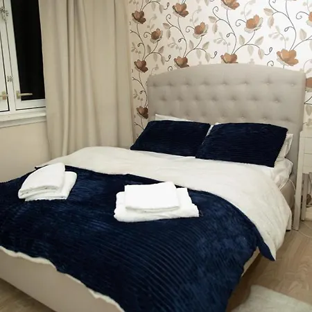 Apartment Stunning 2nd Floor 2 Bedroom Massionette