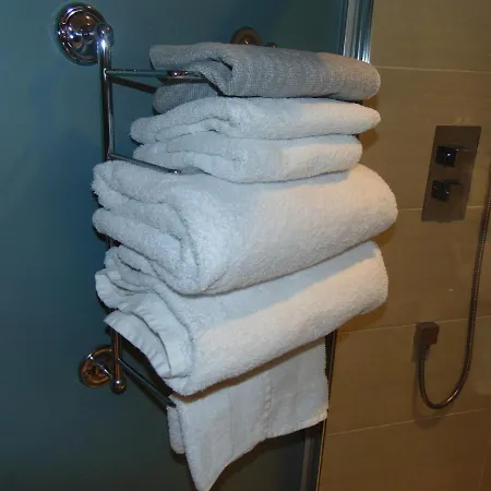 Dreamwood Cottage, Loch Lomond, Luxury Apartment. Glasgow