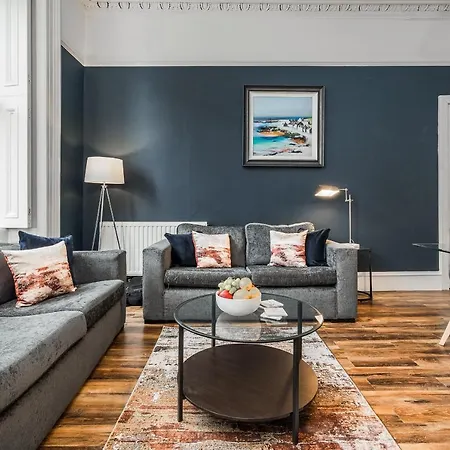 펜션 Renfrew 4-bed Flat *