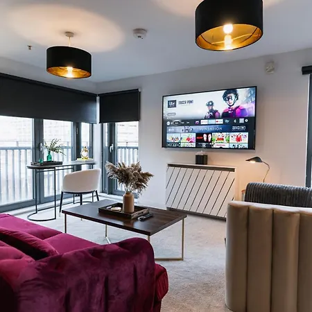 The Lusso - 2br - A 5* Escape Like No Other Apartment
