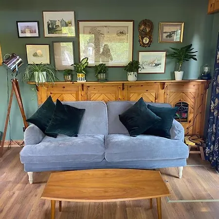 Talwin Lodge * Glasgow