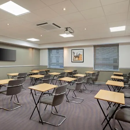 Hotel Leonardo Royal