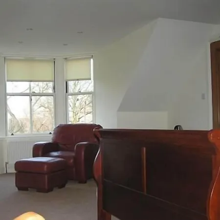 Ashtree House Hotel, Glasgow Airport & 4*