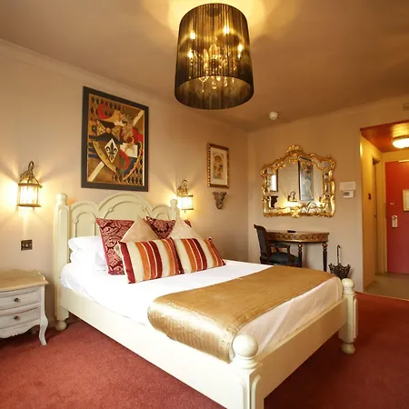The Bruce 3* East Kilbride