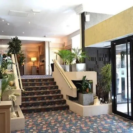 The Bruce Hotel 3*