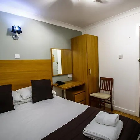 Hotell Charing Cross 3*