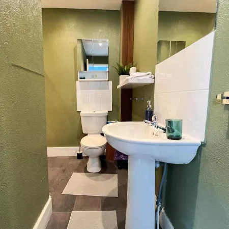 West End Studio Apartment Glasgow