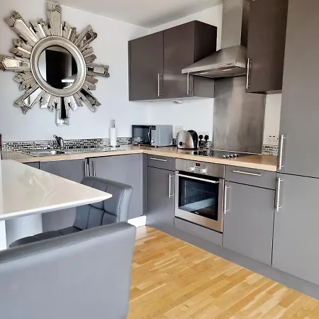 Apartamento Two Bed Penthouse In The Heart Of *