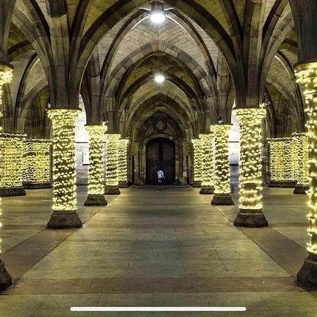 Captivating In Westend Uk * Glasgow