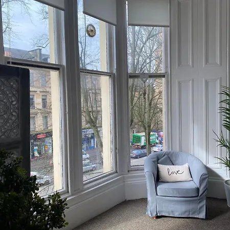 Captivating In Westend Uk Apartment *