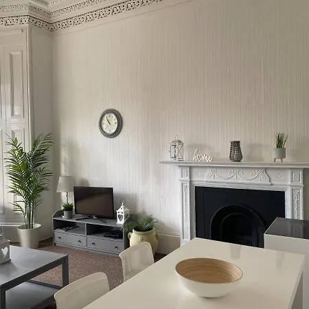 Captivating In Westend Uk