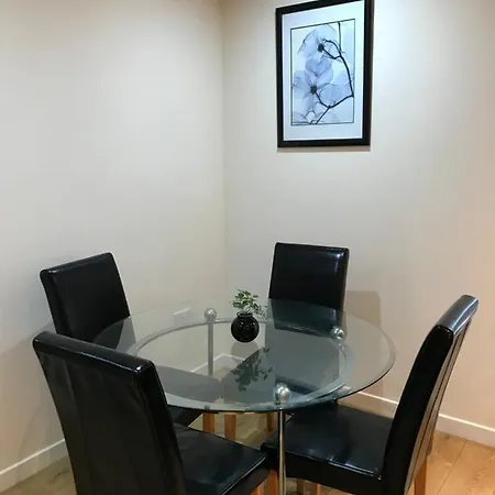 Apex Fox Street With Free Parking Apartment