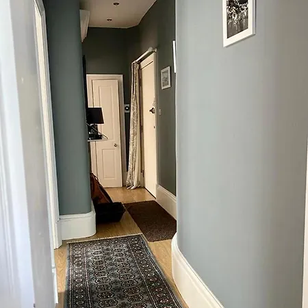 Ubytování v soukromí Beautiful Double In Idyllic West End Townhouse *