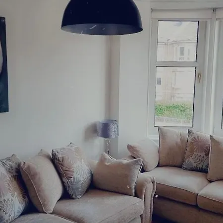 Bearsden Road Apartment Glasgow