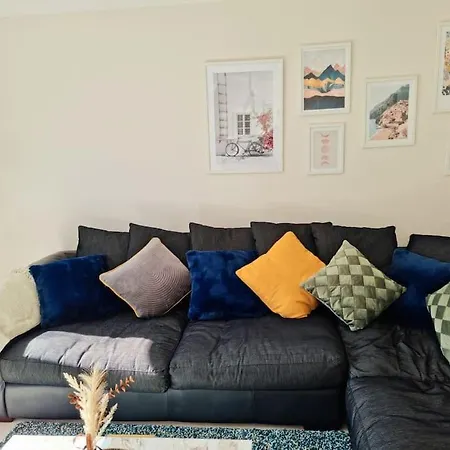 Homely Three Bed In בית נופש גלאזגו