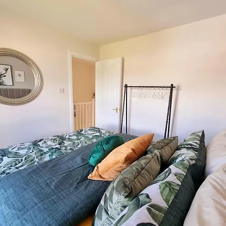 Homely Three Bed In * Glasgow