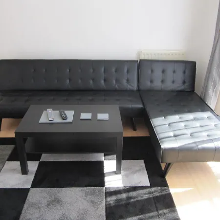 Cozy Off Road 2 Bedroom With Free Wi-fi And Private Parking Appartement Glasgow