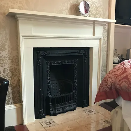 Ashtree House Hotel, Glasgow Airport & 4* Paisley