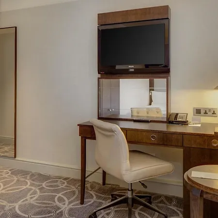 Grosvenor 4*
