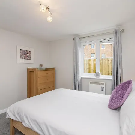 The Nelson - Spacious And Free Parking Semesterbostad