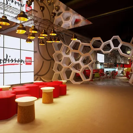 Radisson Red Hotel, Hotel 4*